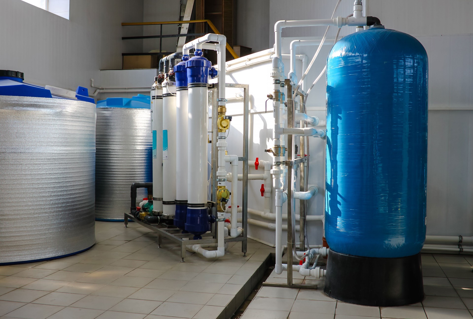 Reverse osmosis system - installation of industrial membrane devices